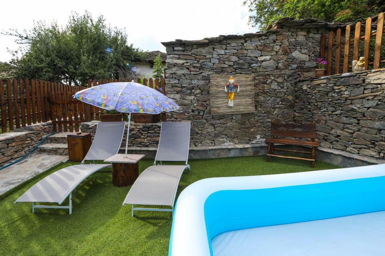Hotel Тодорината Къща Leshten Exterior foto